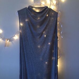 Turtleneck gray top